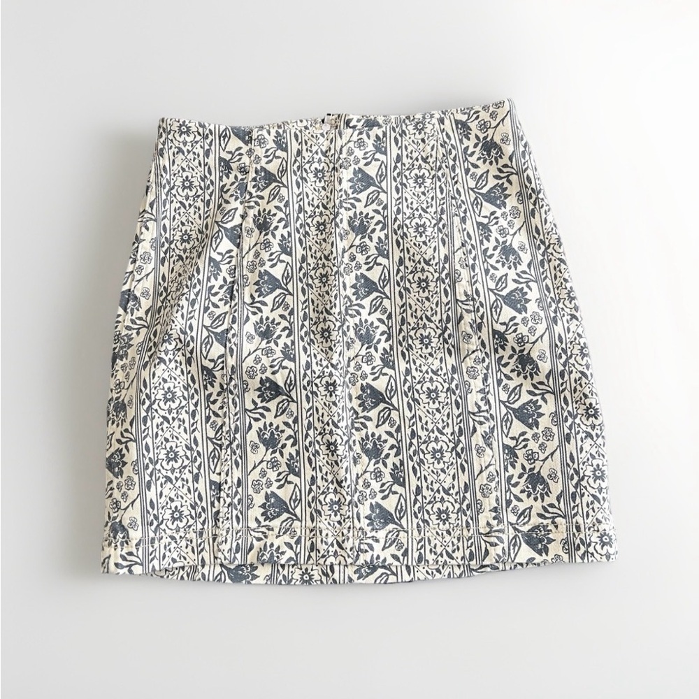 Free People Womens Mini Skirt Size 2 S Small Ivory Gray Printed Short Denim Boho